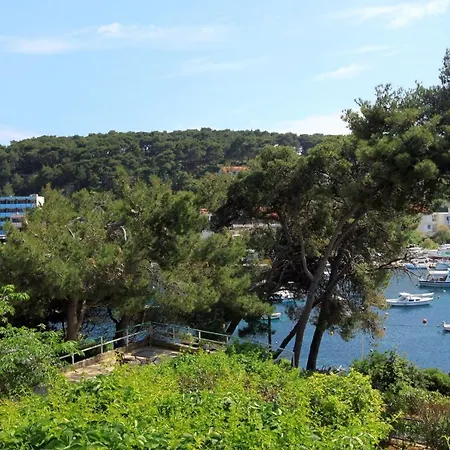 And By The Sea Hvar - 143 Πανσιόν